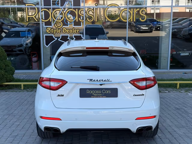 Maserati Levante - фото 2