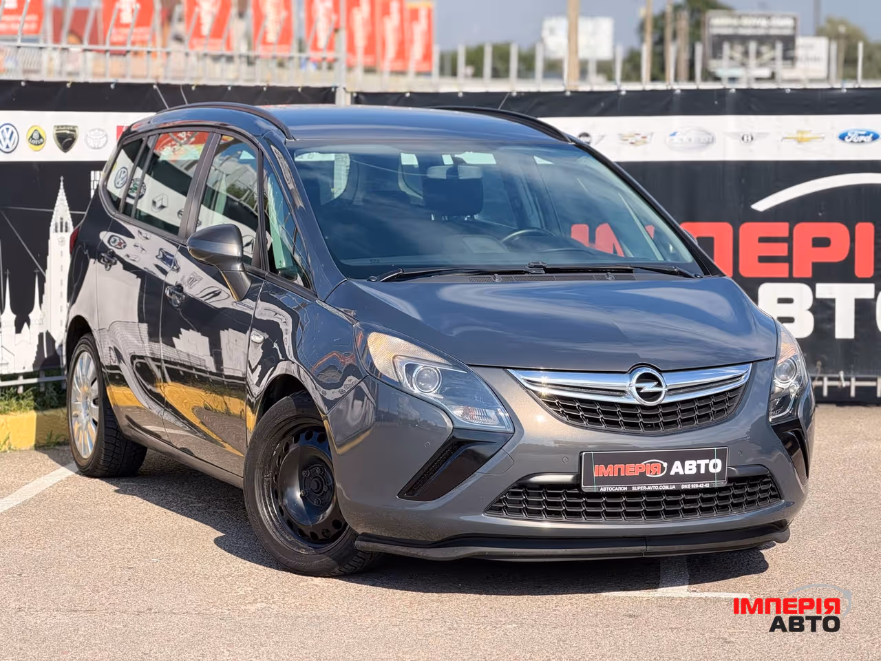 Opel Zafira - фото 1