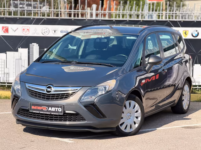Opel Zafira - фото 1