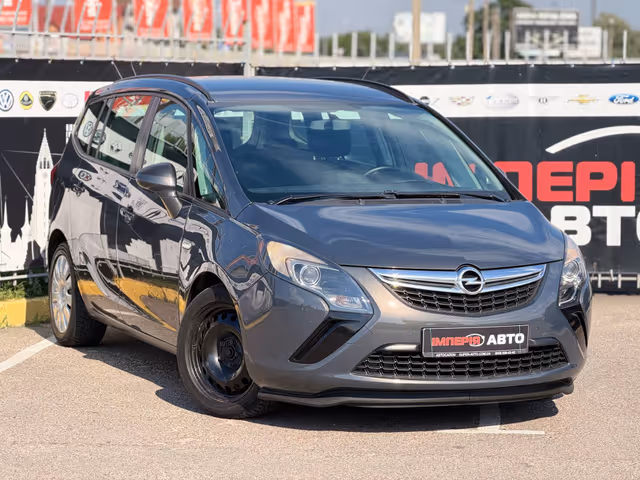 Opel Zafira - фото 1