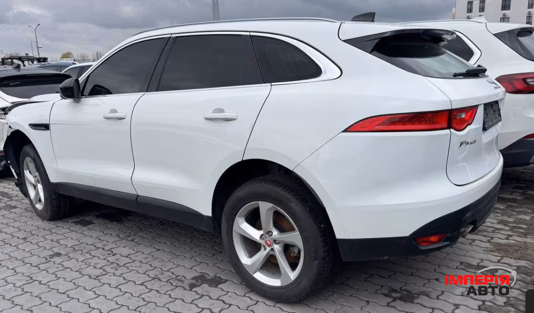 Jaguar F-Pace - фото 3