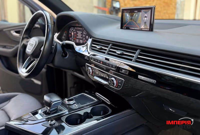 Audi Q7 - фото 7