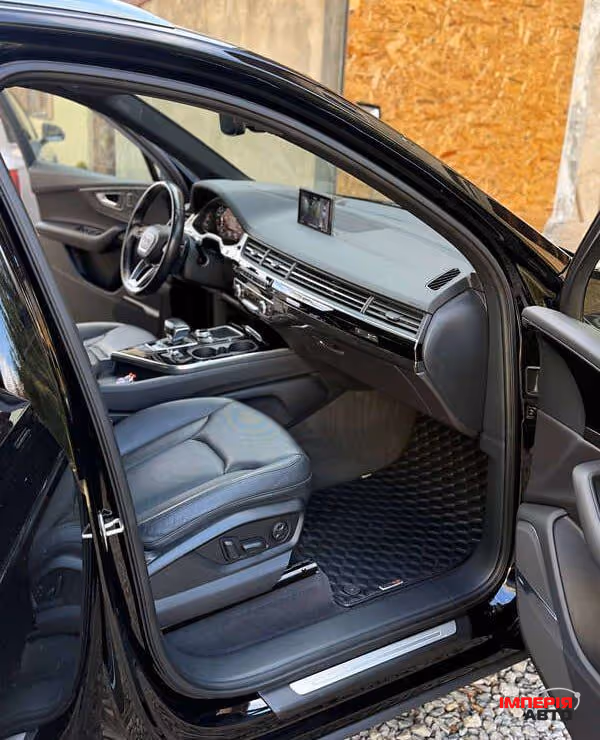 Audi Q7 - фото 6