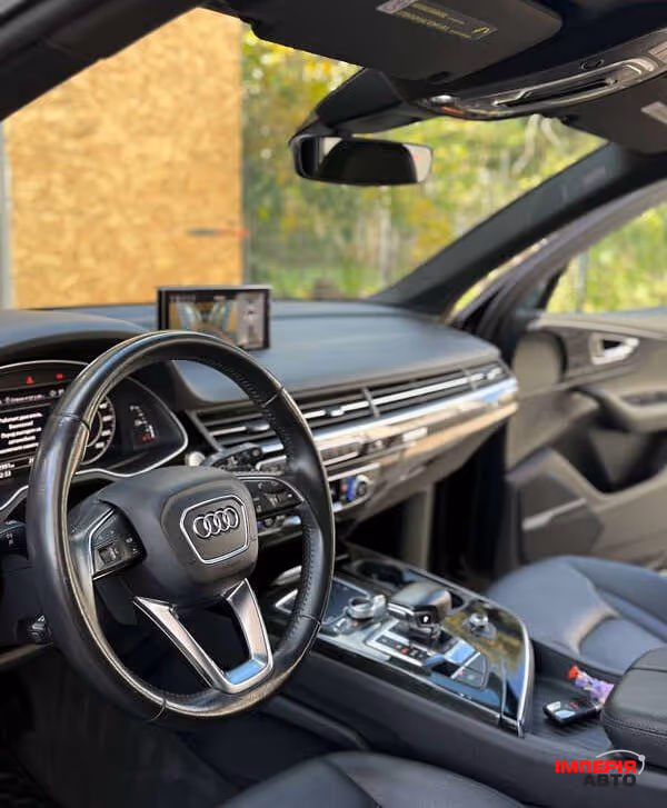 Audi Q7 - фото 8