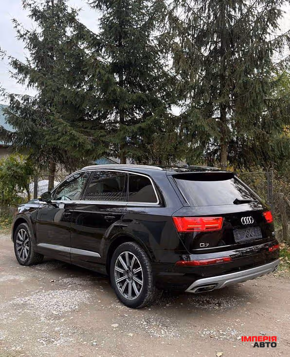 Audi Q7 - фото 5