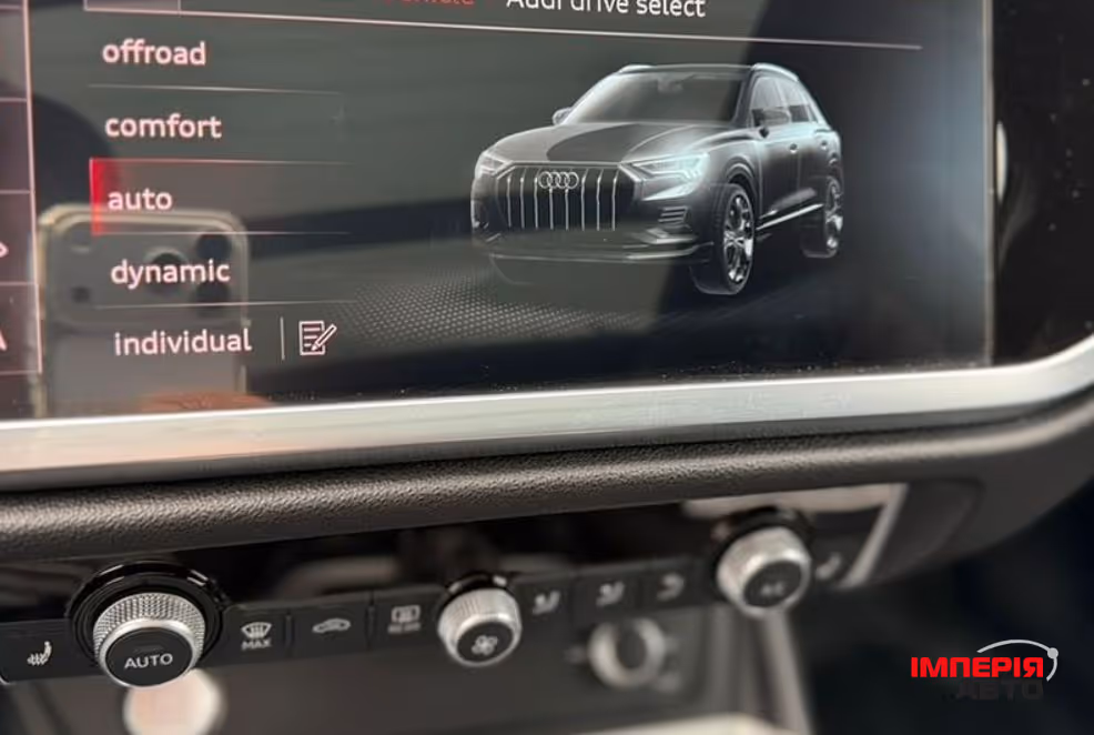 Audi Q3 - фото 9
