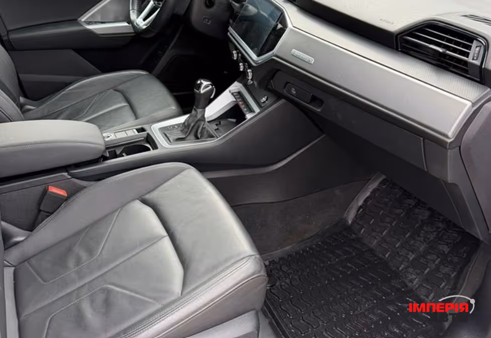 Audi Q3 - фото 5