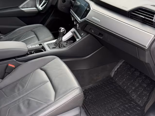 Audi Q3 - фото 5