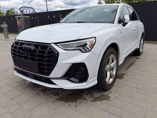 Audi Q3 - фото 2