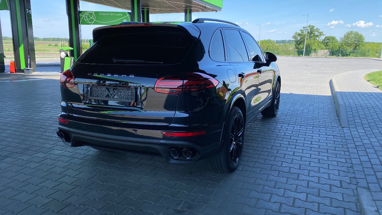 Porsche Cayenne - фото 20