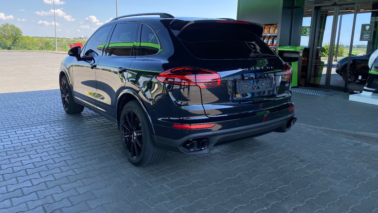 Porsche Cayenne - фото 21