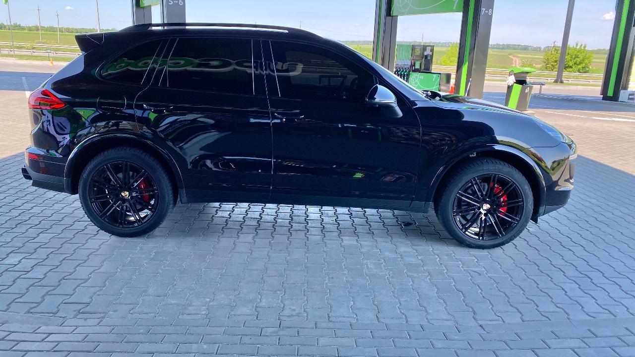 Porsche Cayenne - фото 23