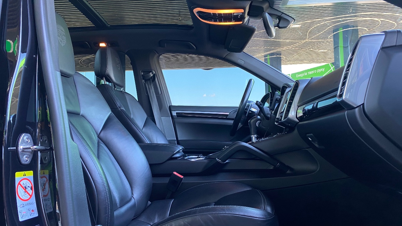 Porsche Cayenne - фото 15