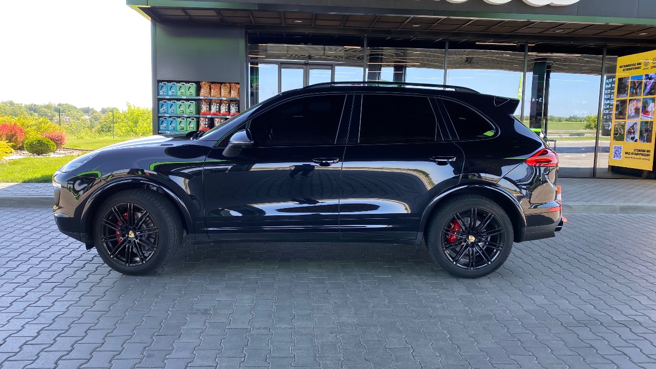 Porsche Cayenne - фото 27