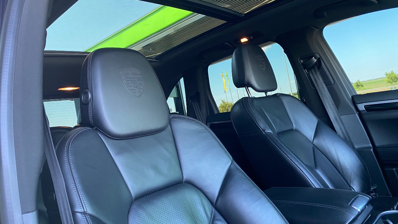 Porsche Cayenne - фото 17