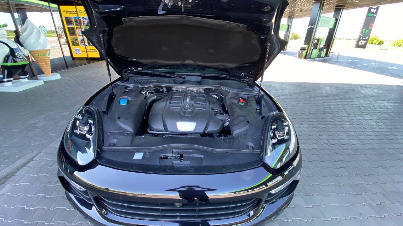 Porsche Cayenne - фото 8