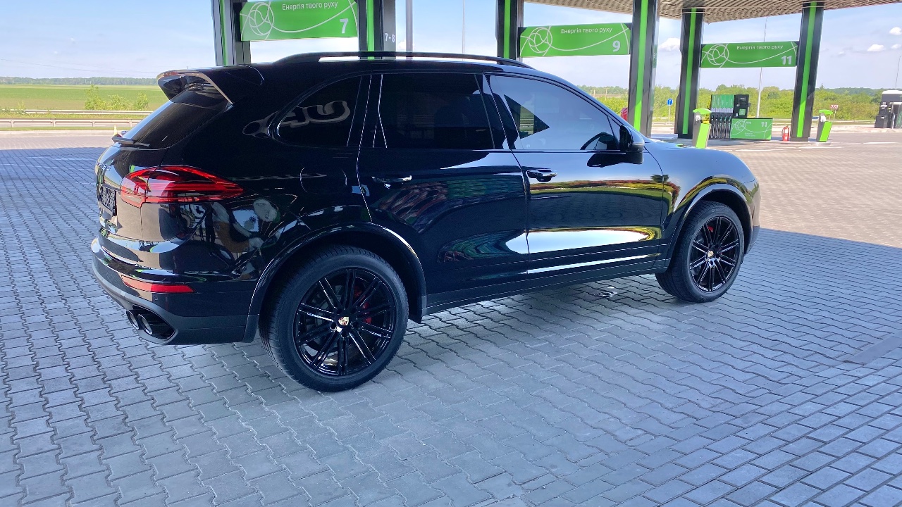 Porsche Cayenne - фото 18