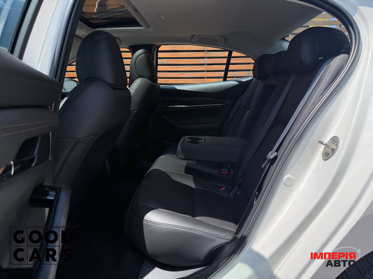 Mazda 3 - фото 32