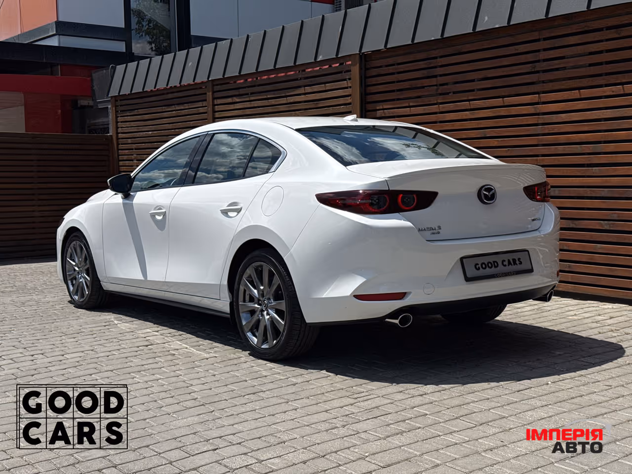 Mazda 3 - фото 5