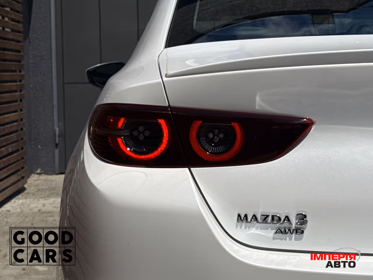 Mazda 3 - фото 11