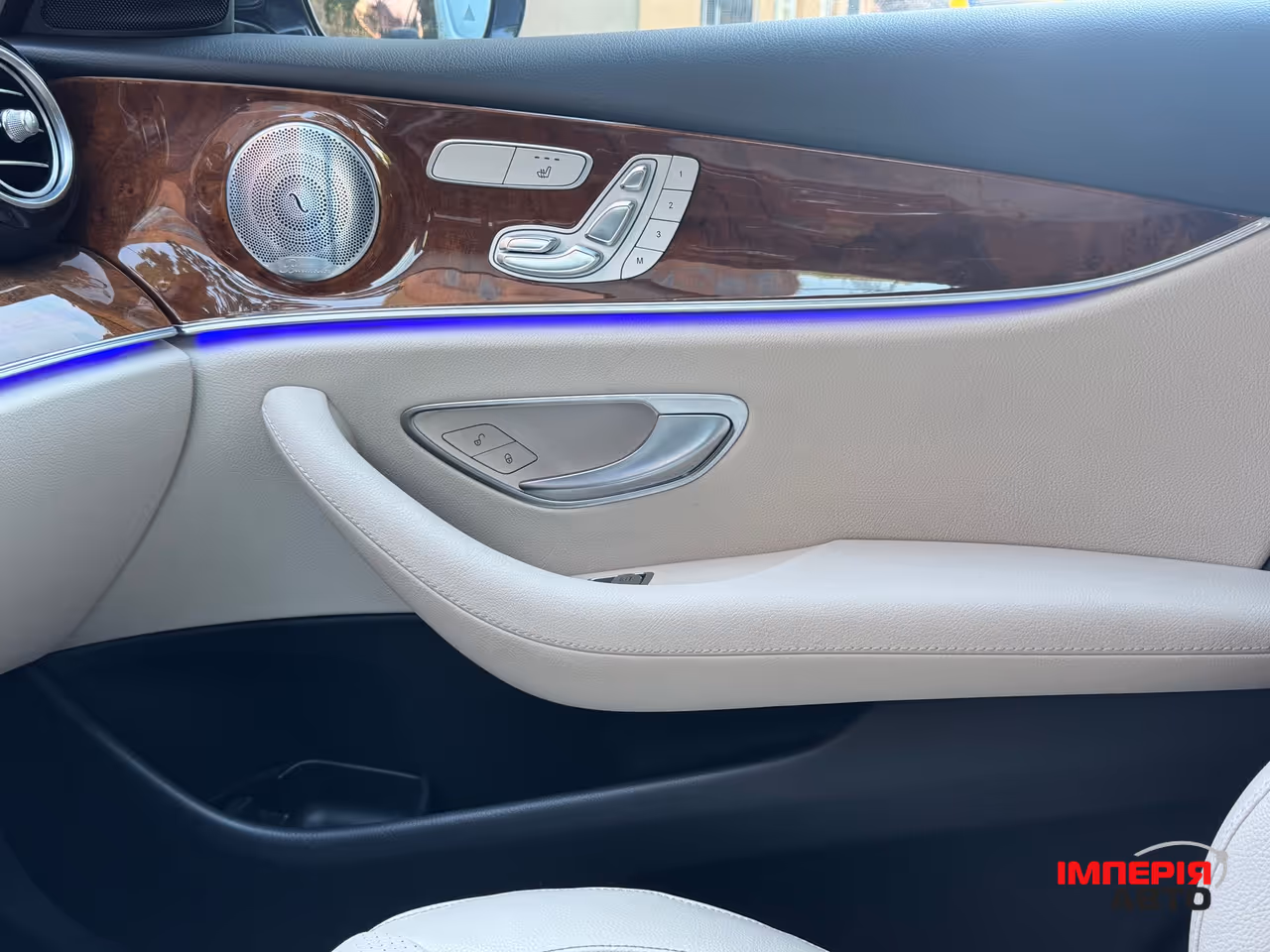 Mercedes-Benz E-Класс - фото 24