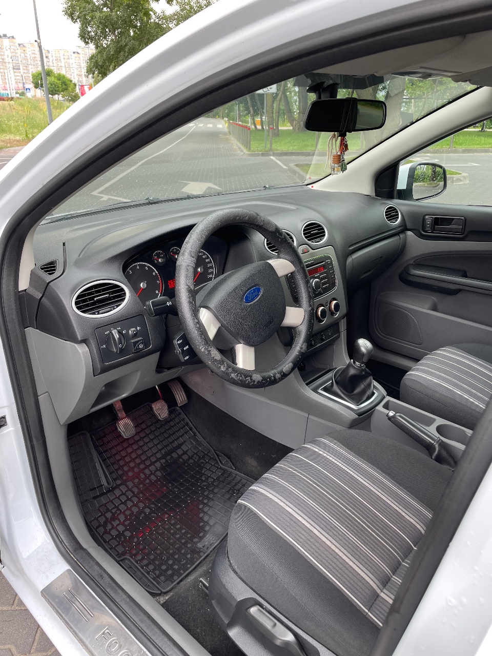 Ford Focus - фото 15