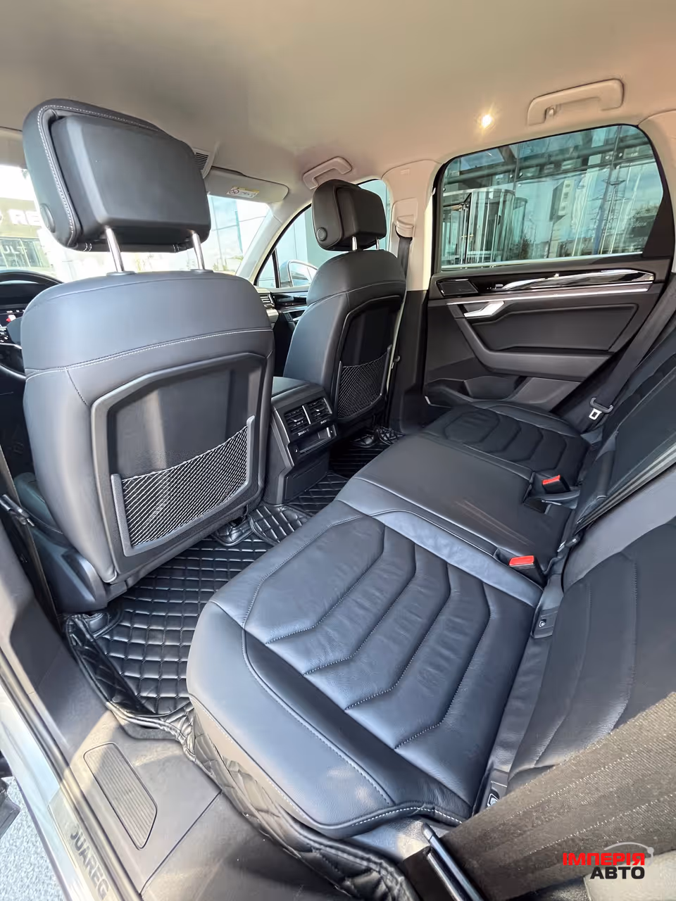 Volkswagen Touareg - фото 15