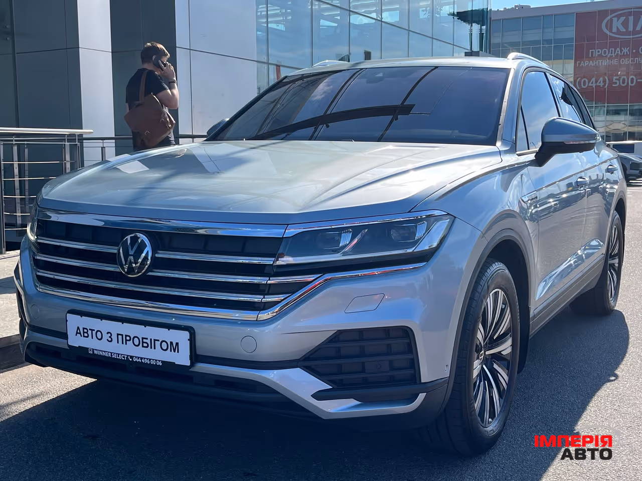 Volkswagen Touareg - фото 2