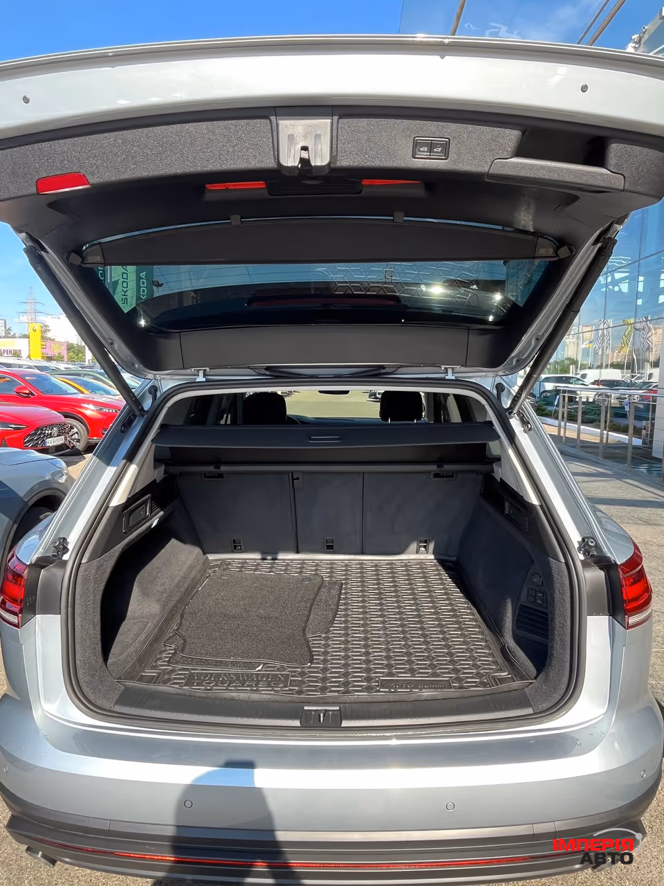 Volkswagen Touareg - фото 9