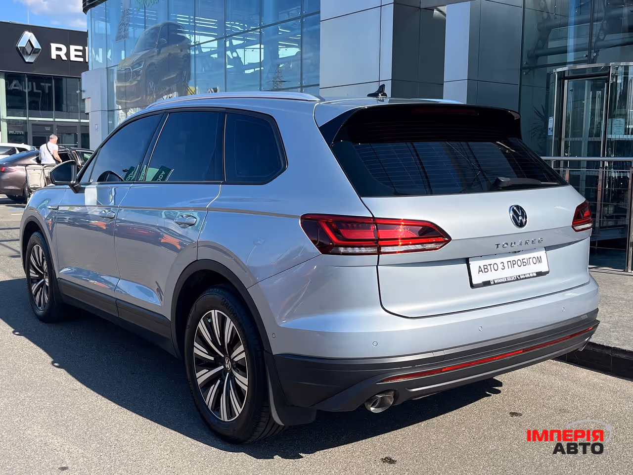 Volkswagen Touareg - фото 7