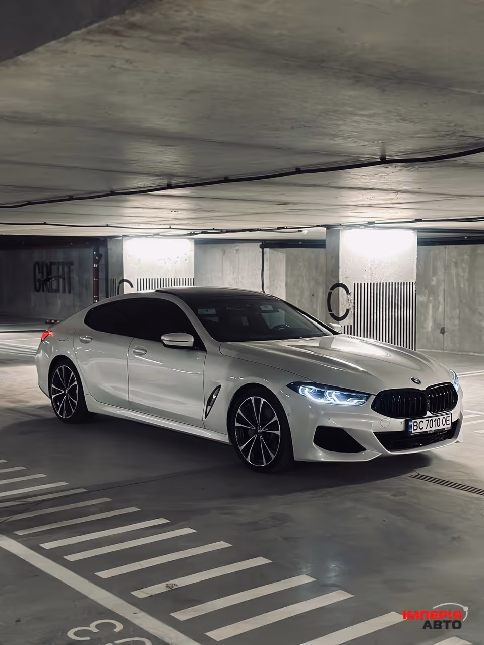 BMW 8 серії - фото 2