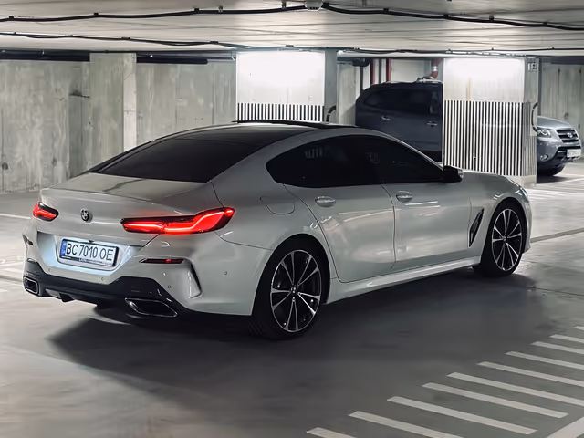 BMW 8 серії - фото 5