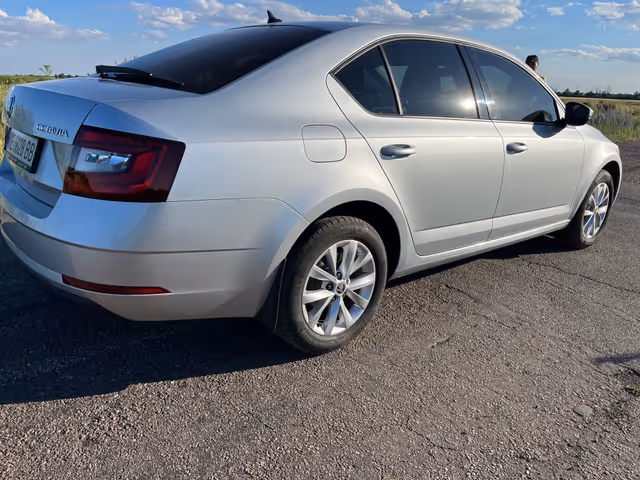 Skoda Octavia - фото 3