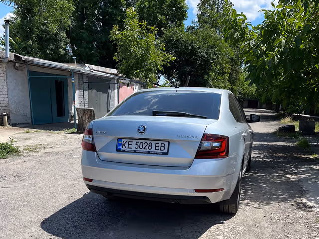 Skoda Octavia - фото 2