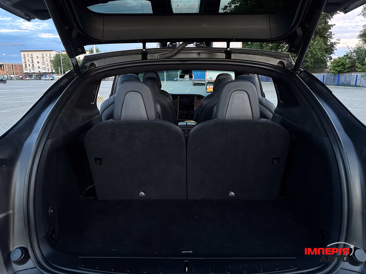 Tesla Model X - фото 21