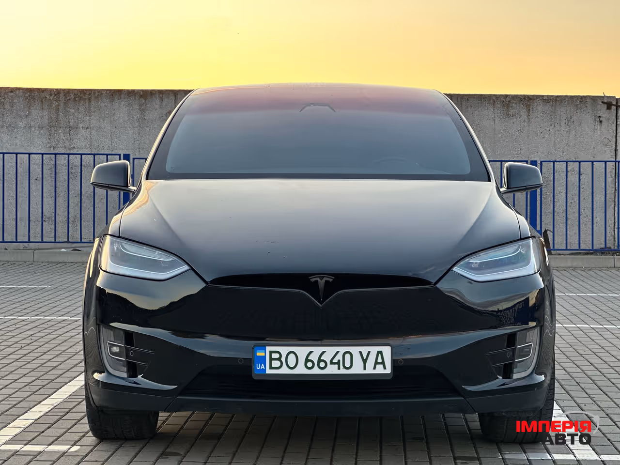 Tesla Model X - фото 8