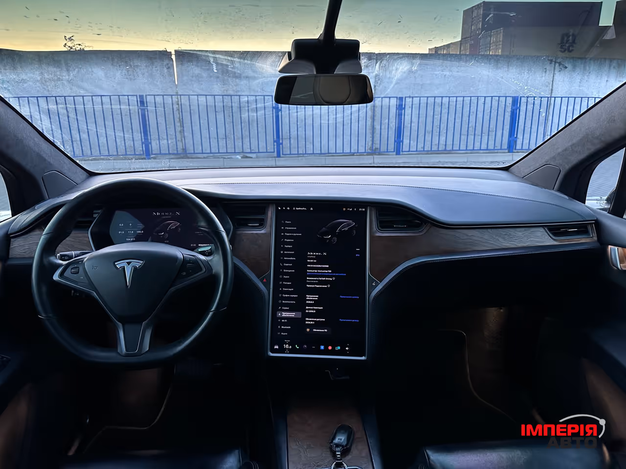 Tesla Model X - фото 27