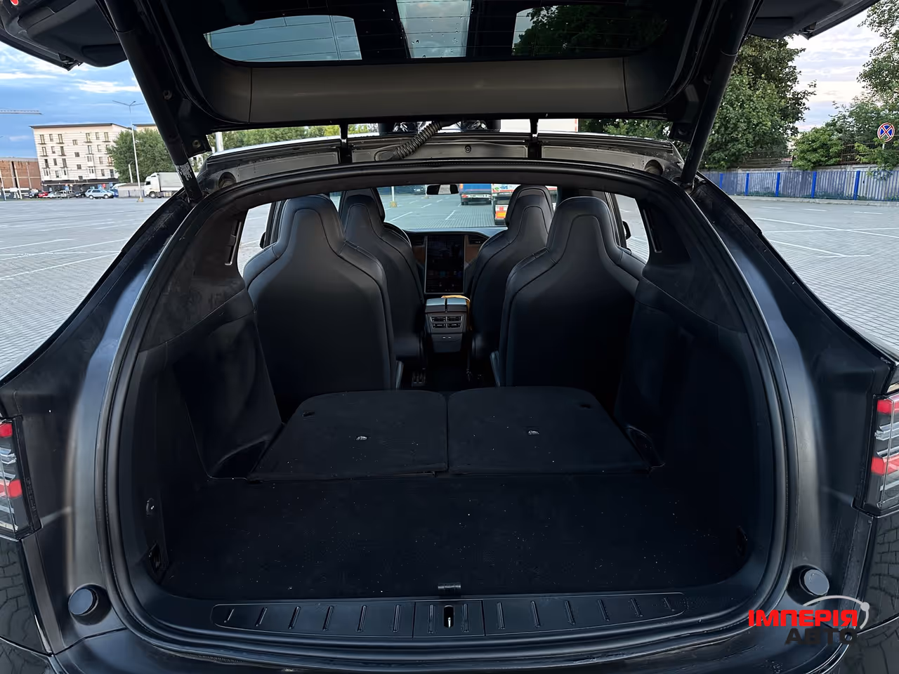 Tesla Model X - фото 20