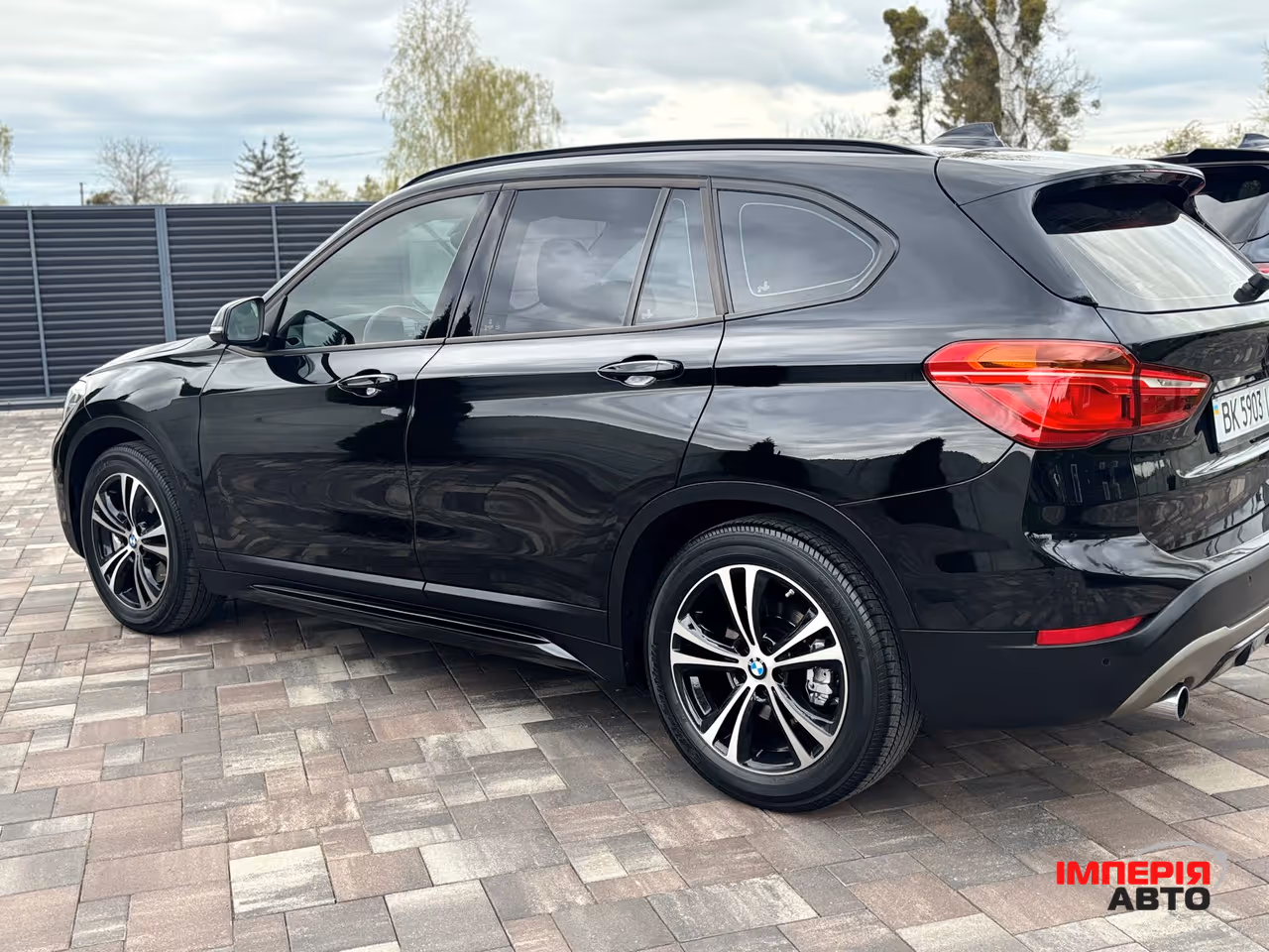 BMW X1 - фото 7