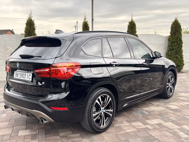 BMW X1 - фото 3