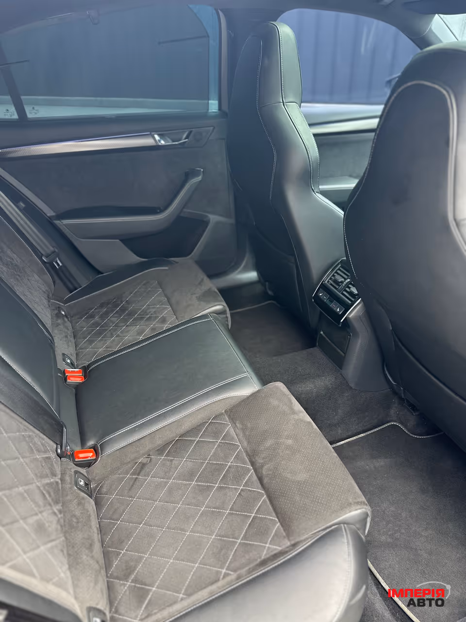 Skoda Superb - фото 9