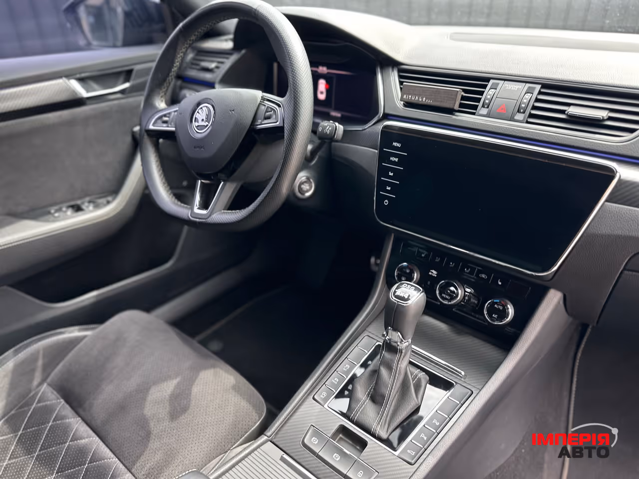 Skoda Superb - фото 8