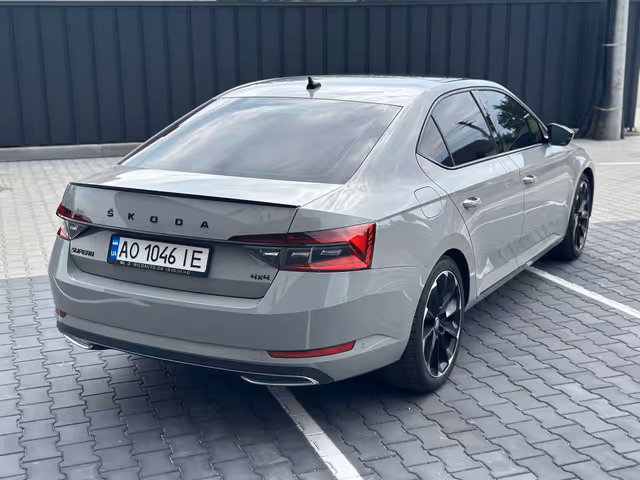 Skoda Superb - фото 4