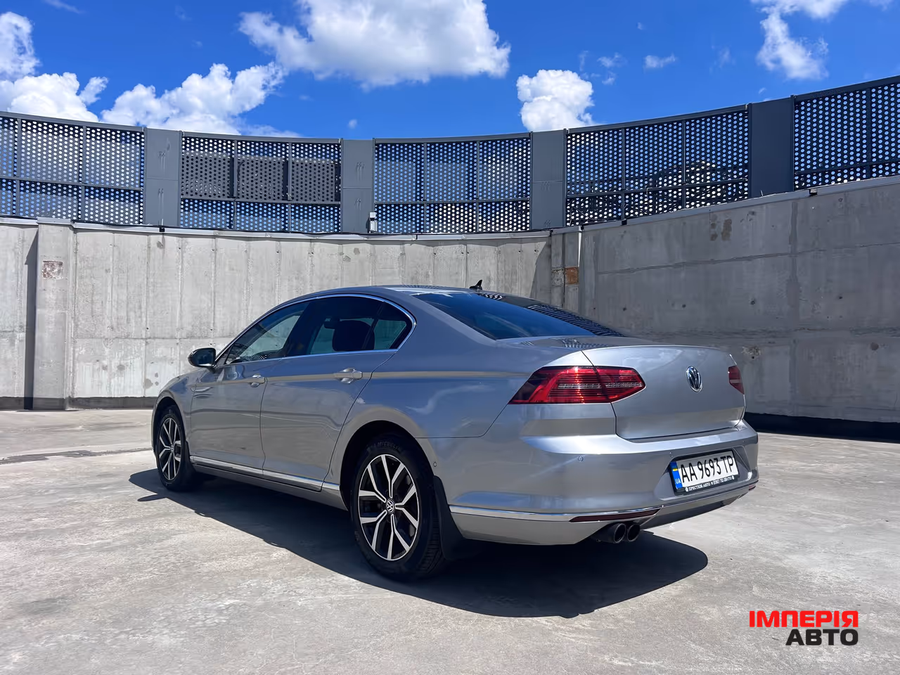 Volkswagen Passat - фото 6