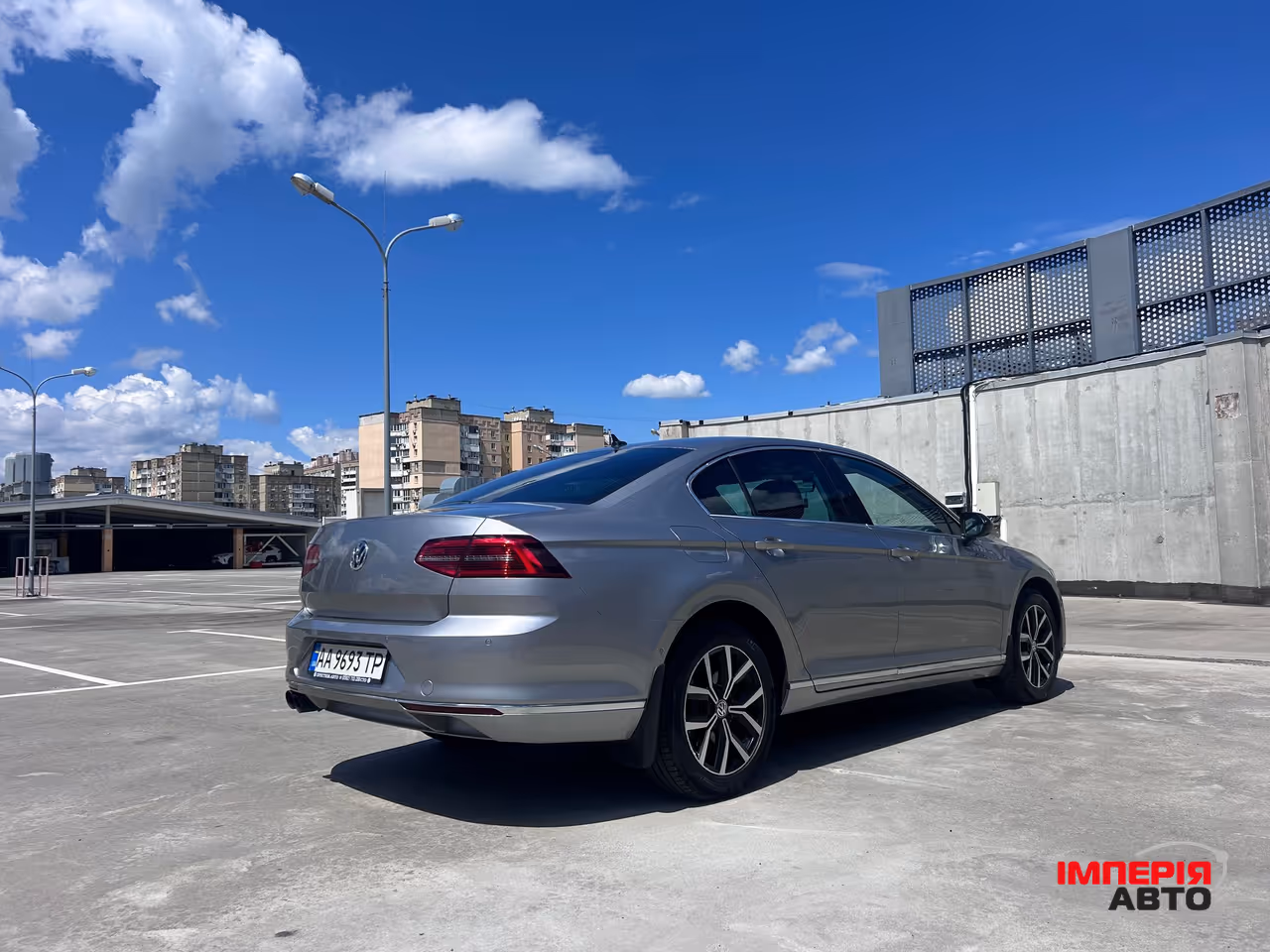 Volkswagen Passat - фото 5