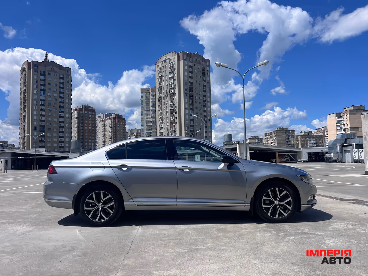 Volkswagen Passat - фото 2