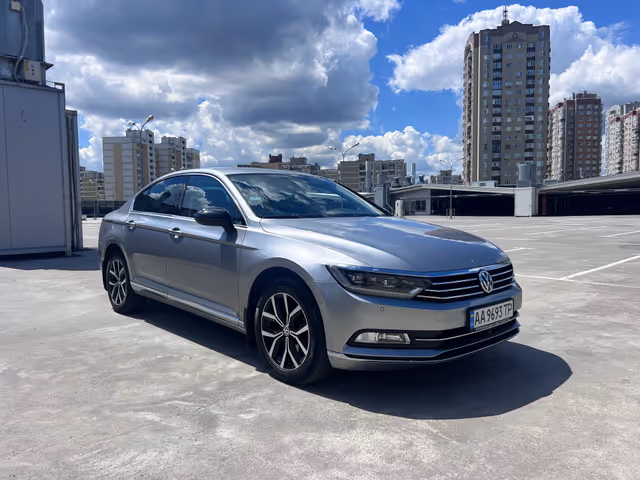 Volkswagen Passat - фото 4
