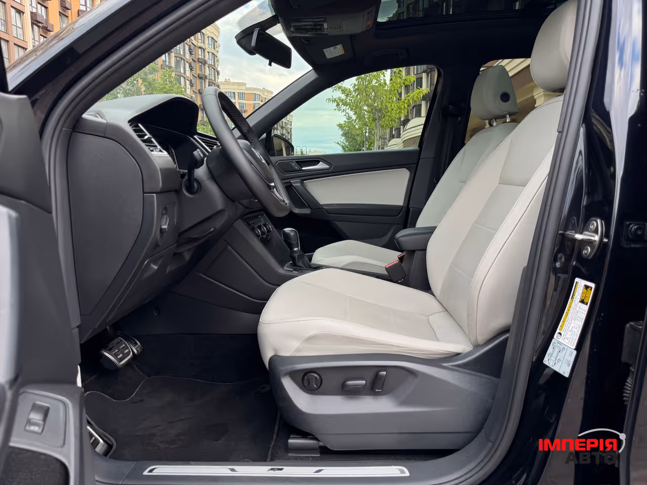 Volkswagen Tiguan - фото 14