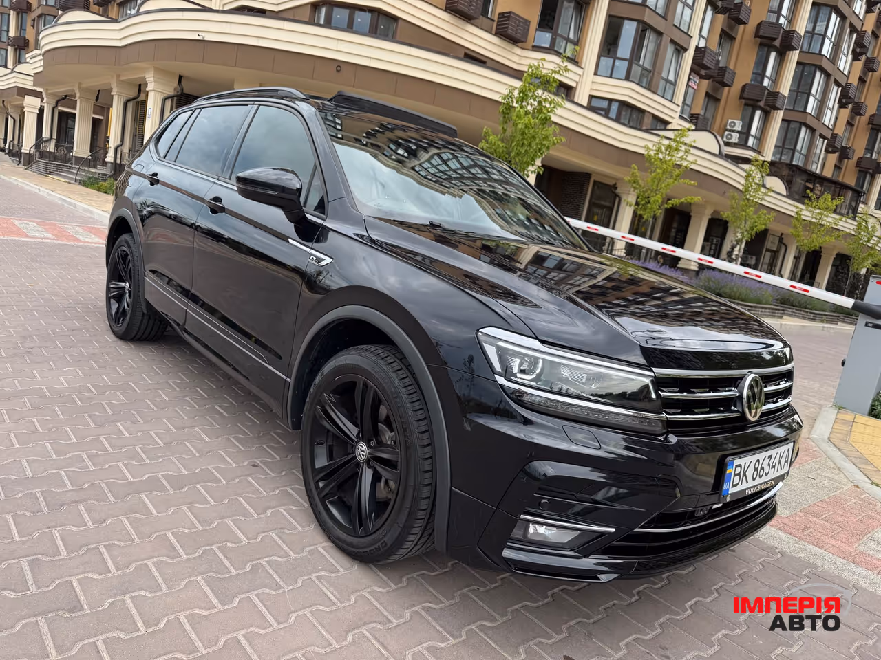 Volkswagen Tiguan - фото 1
