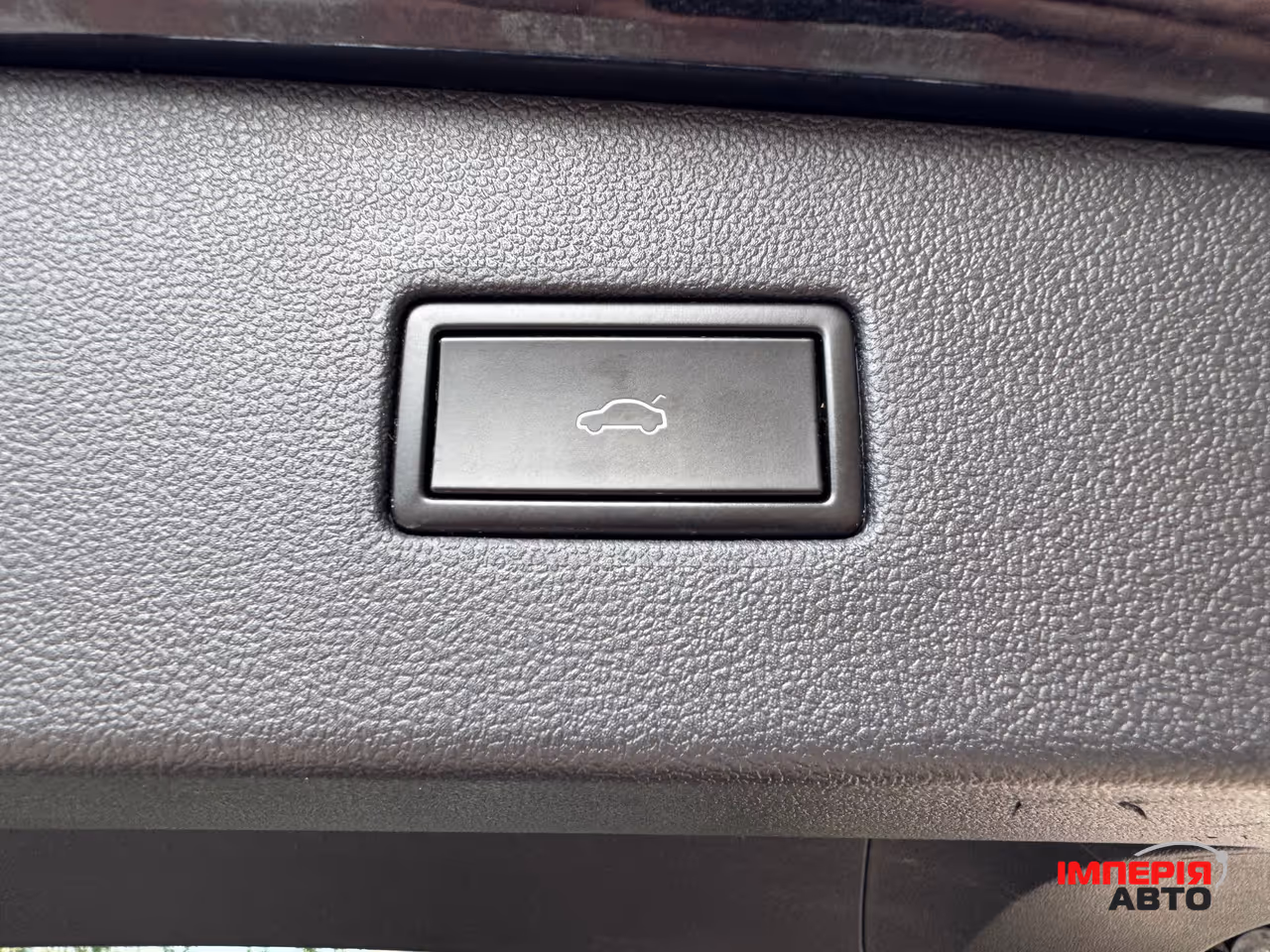 Volkswagen Tiguan - фото 11